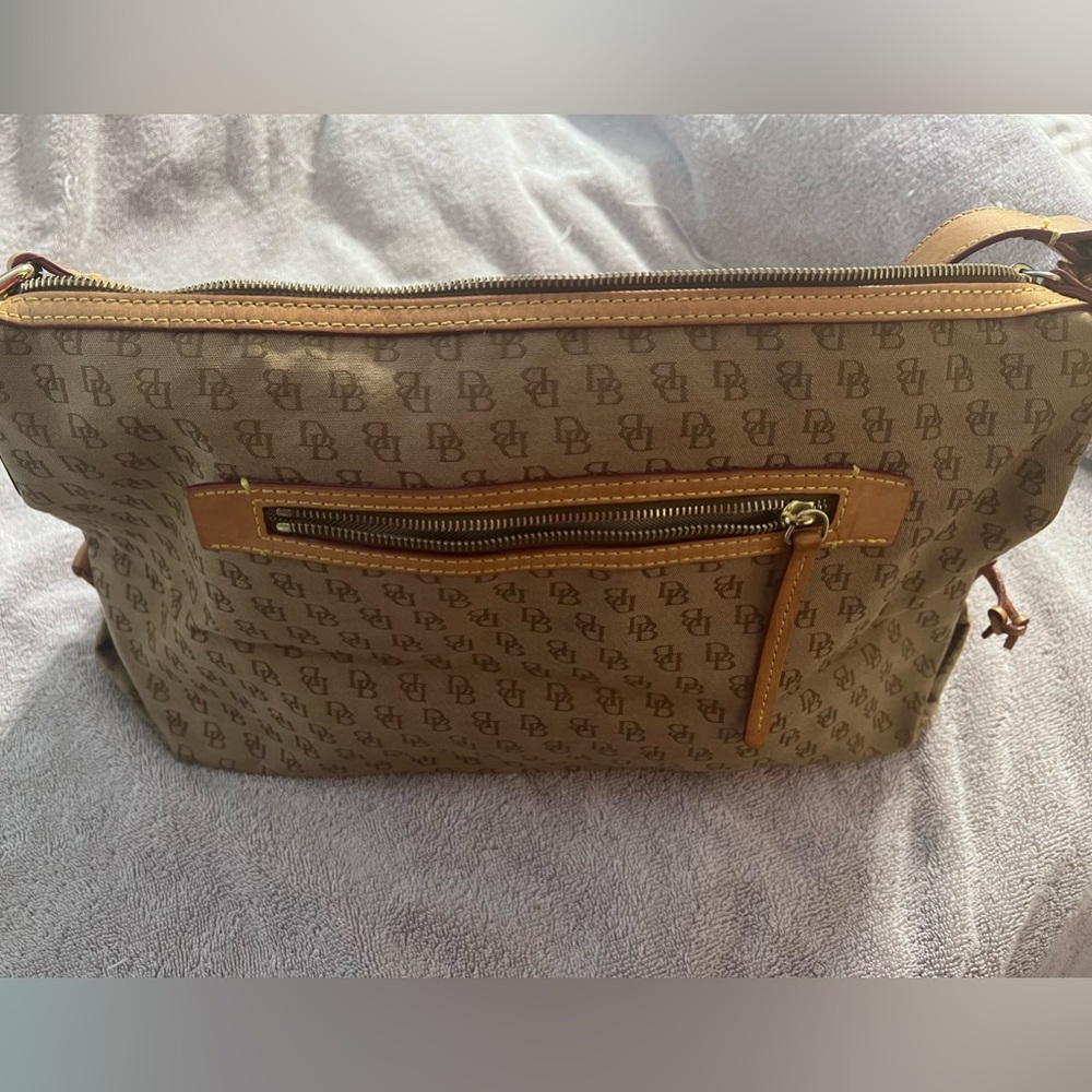 Dooney & Bourke Bag
